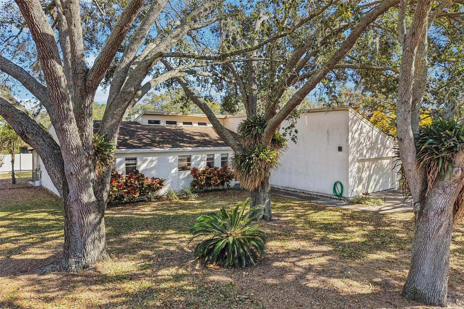 Image 39 of 51 For 1902 Indian Trails Court