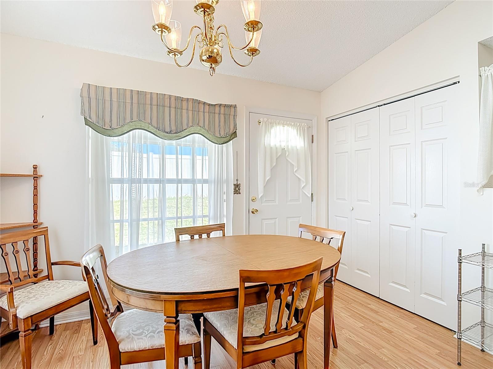 Image 18 of 58 For 38460 Cottonwood Place 38460