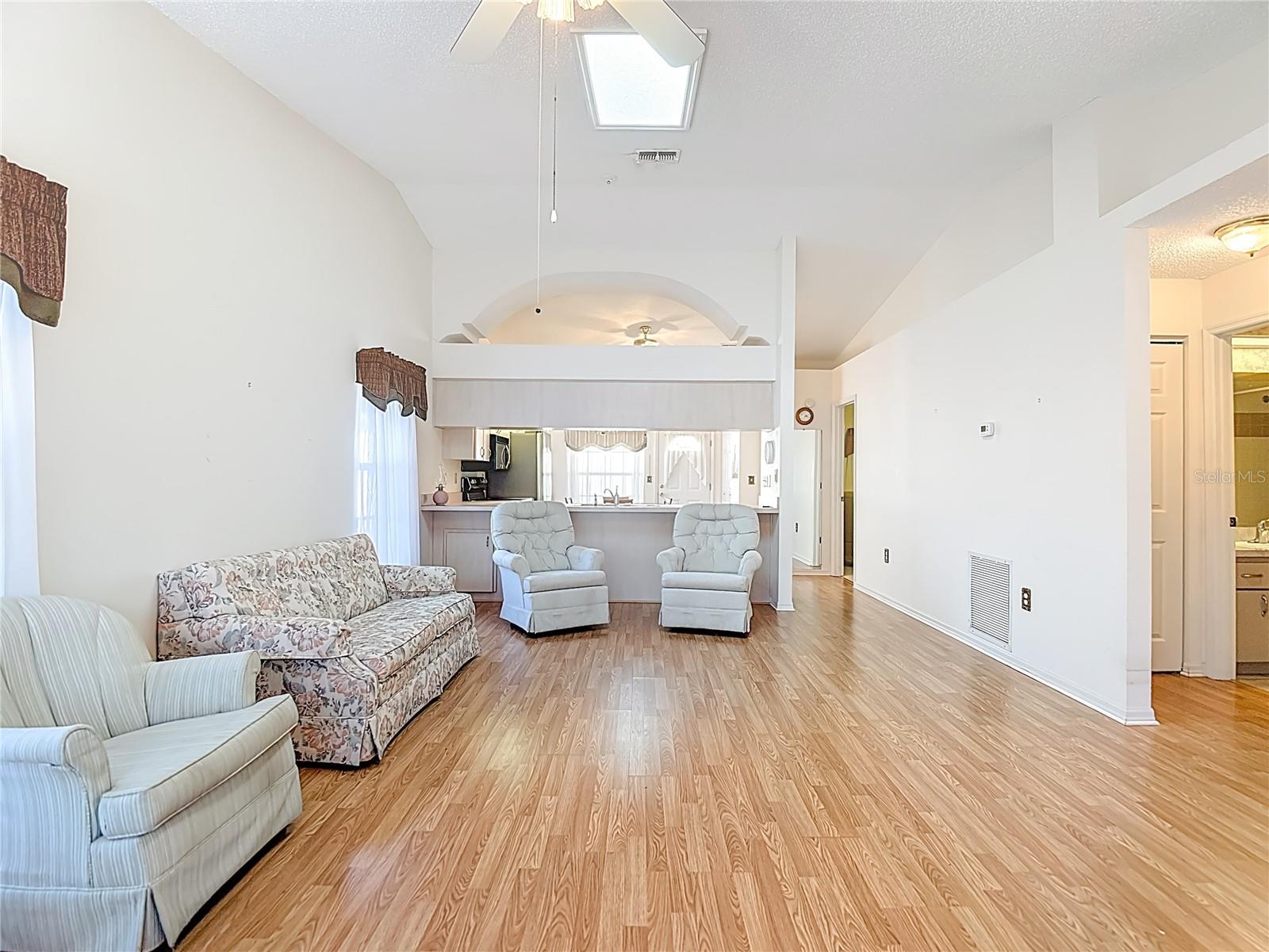 Image 7 of 58 For 38460 Cottonwood Place 38460