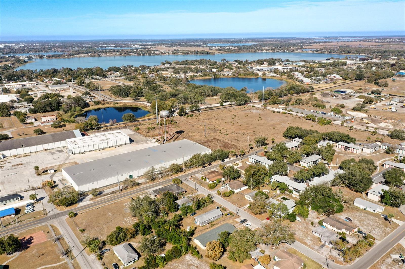 Image 8 of 12 For 140 Avenue W Nw 3