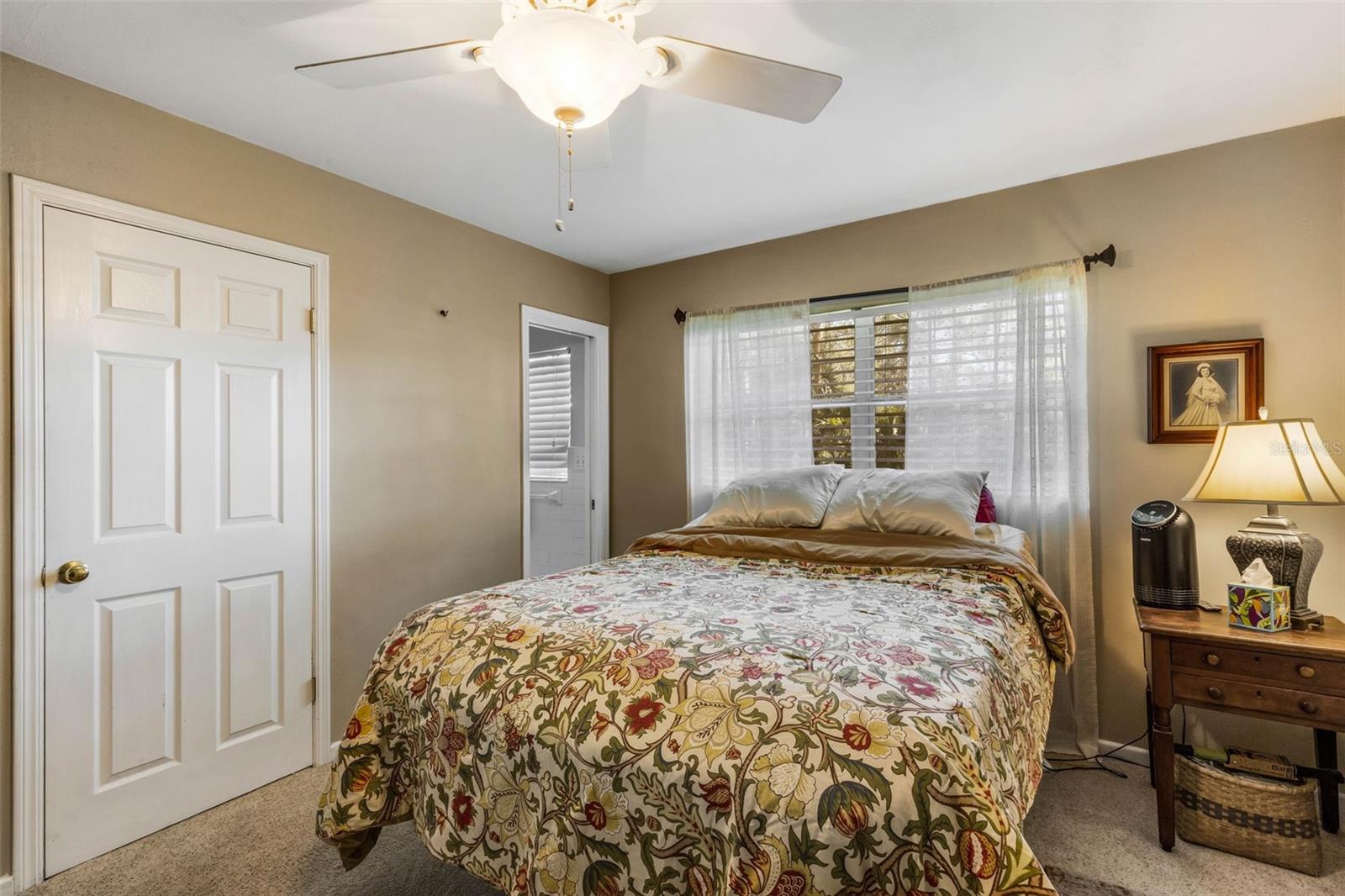 Image 23 of 46 For 2722 Collins Avenue