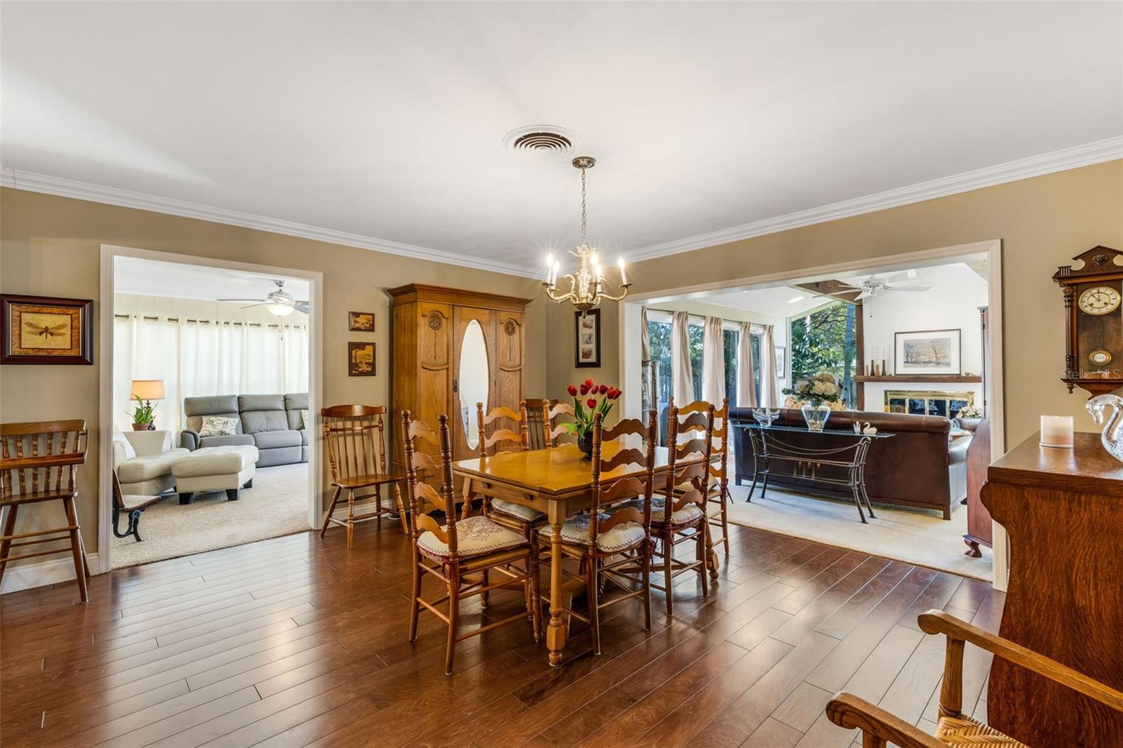 Image 3 of 46 For 2722 Collins Avenue