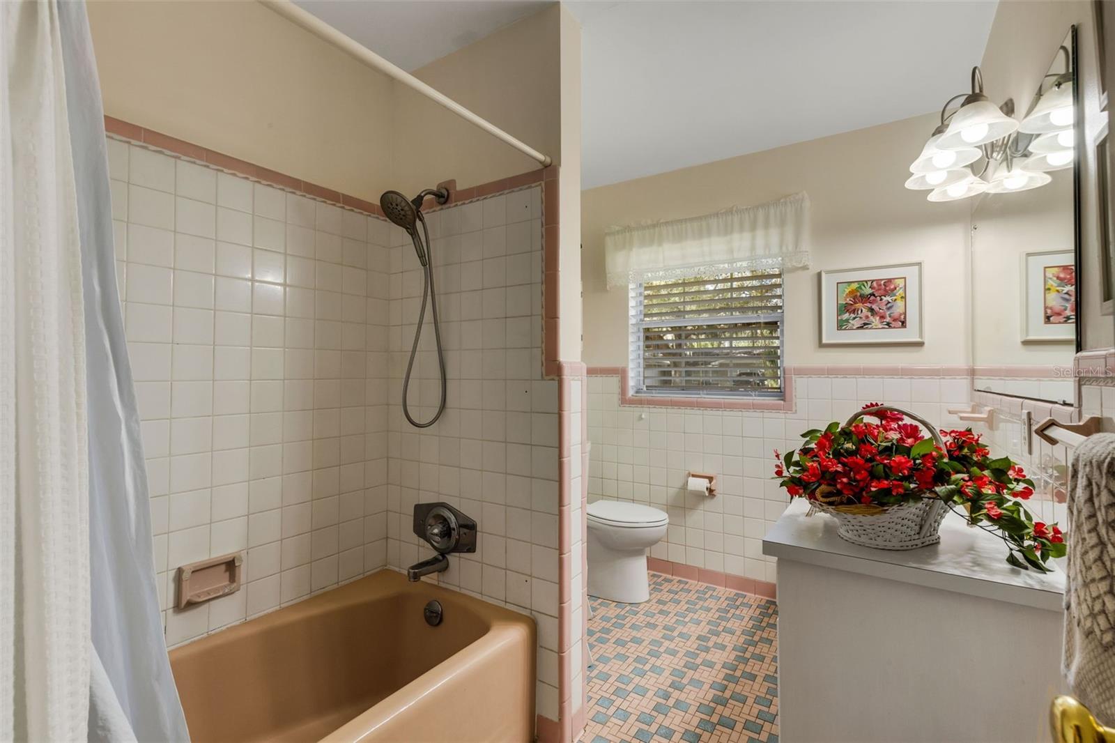 Image 30 of 46 For 2722 Collins Avenue