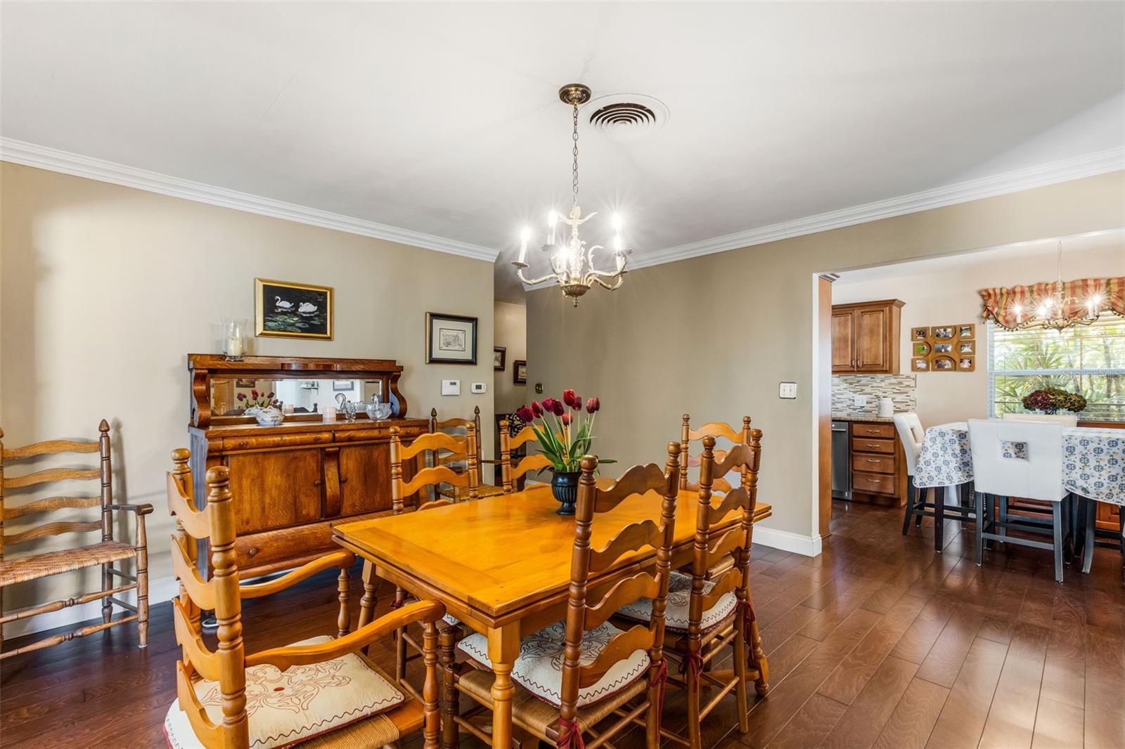 Image 5 of 46 For 2722 Collins Avenue