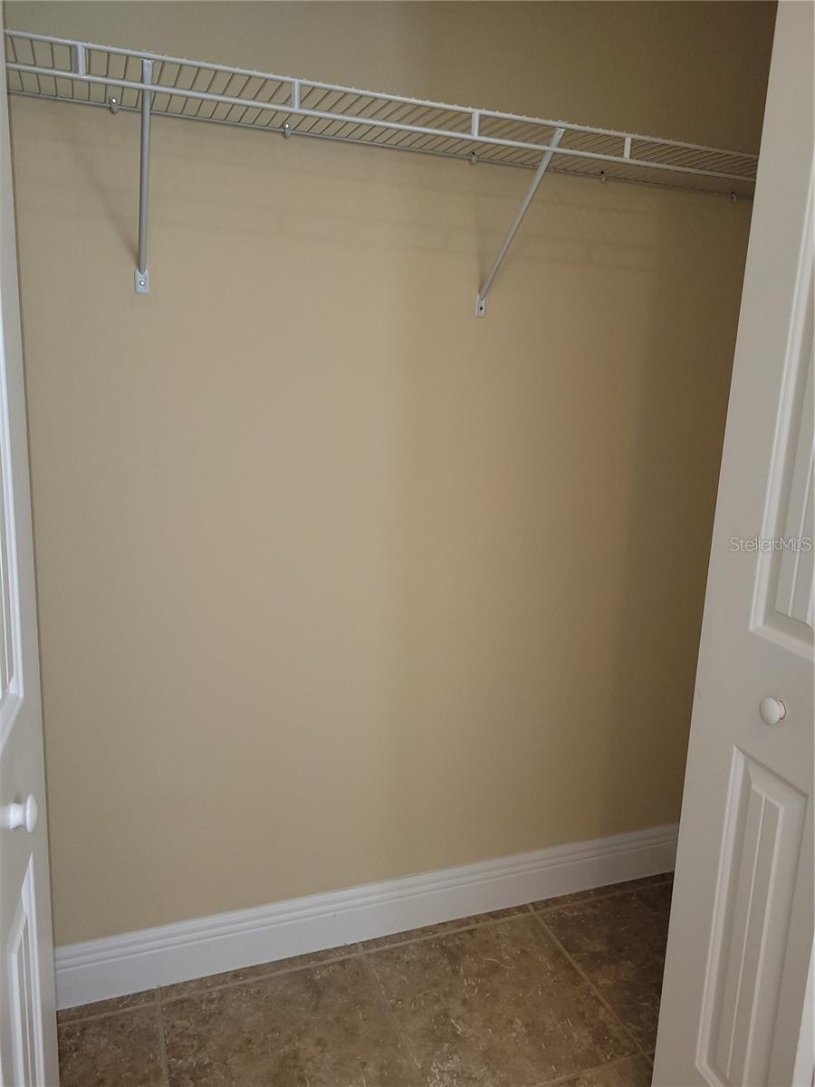 Image 18 of 22 For 4094 Berkshire Loop