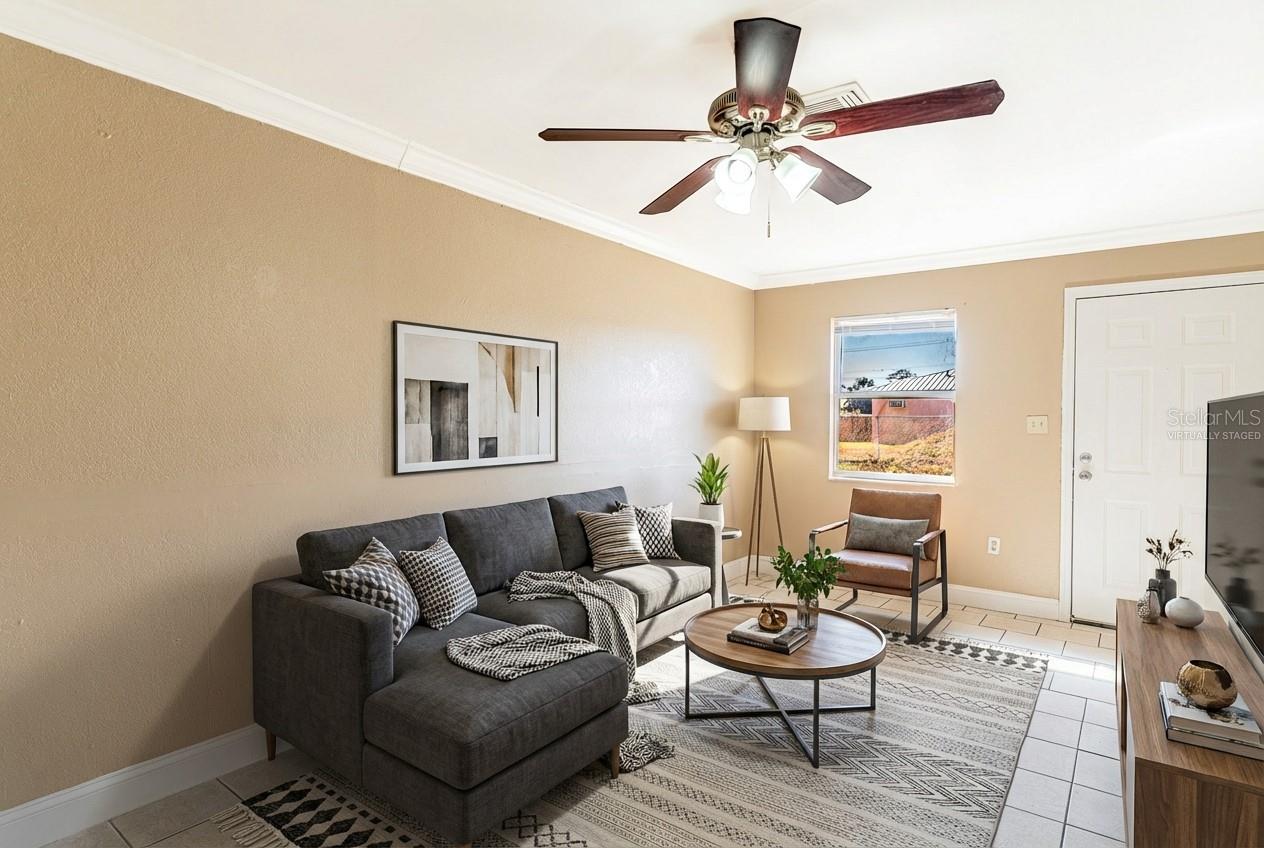 Image 2 of 11 For 102 Oak Crest Drive Nw 106