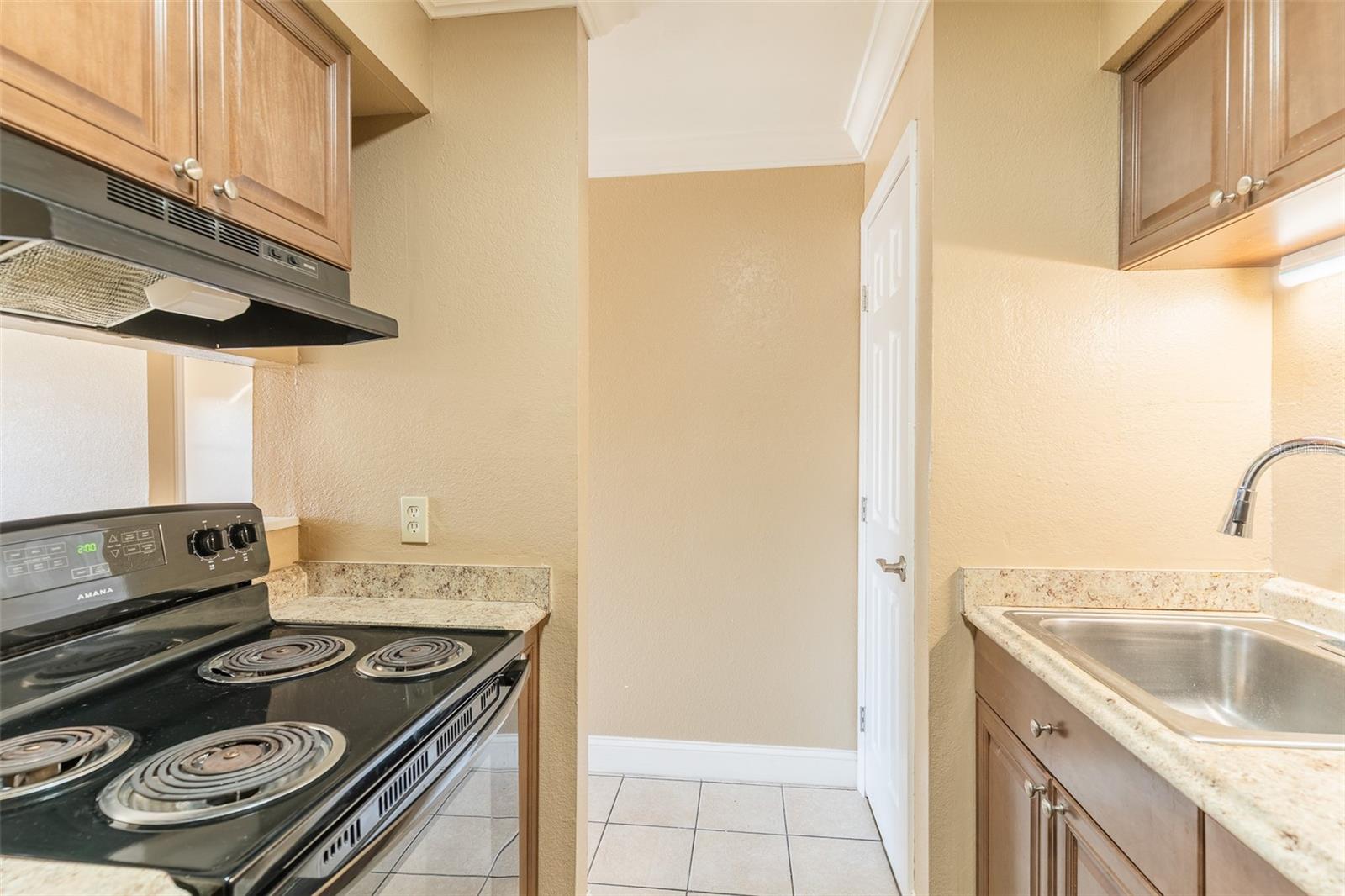 Image 5 of 11 For 102 Oak Crest Drive Nw 106