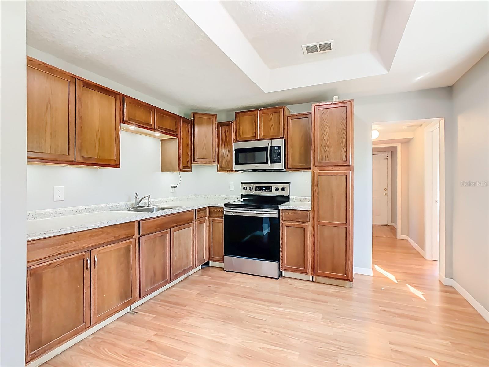 Image 12 of 43 For 1223 Sycamore Street