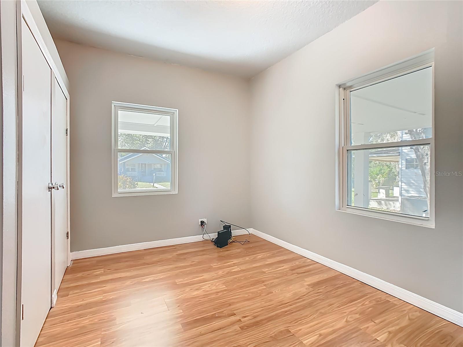 Image 14 of 43 For 1223 Sycamore Street