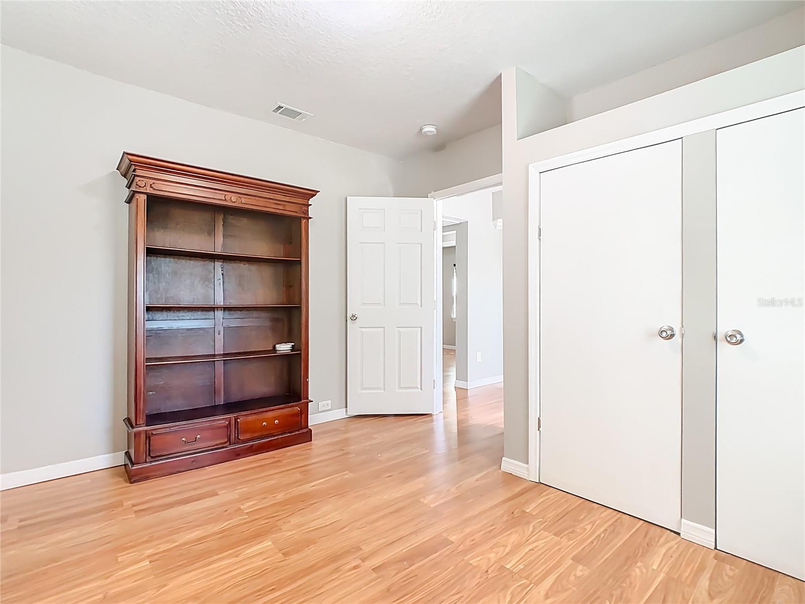 Image 16 of 43 For 1223 Sycamore Street