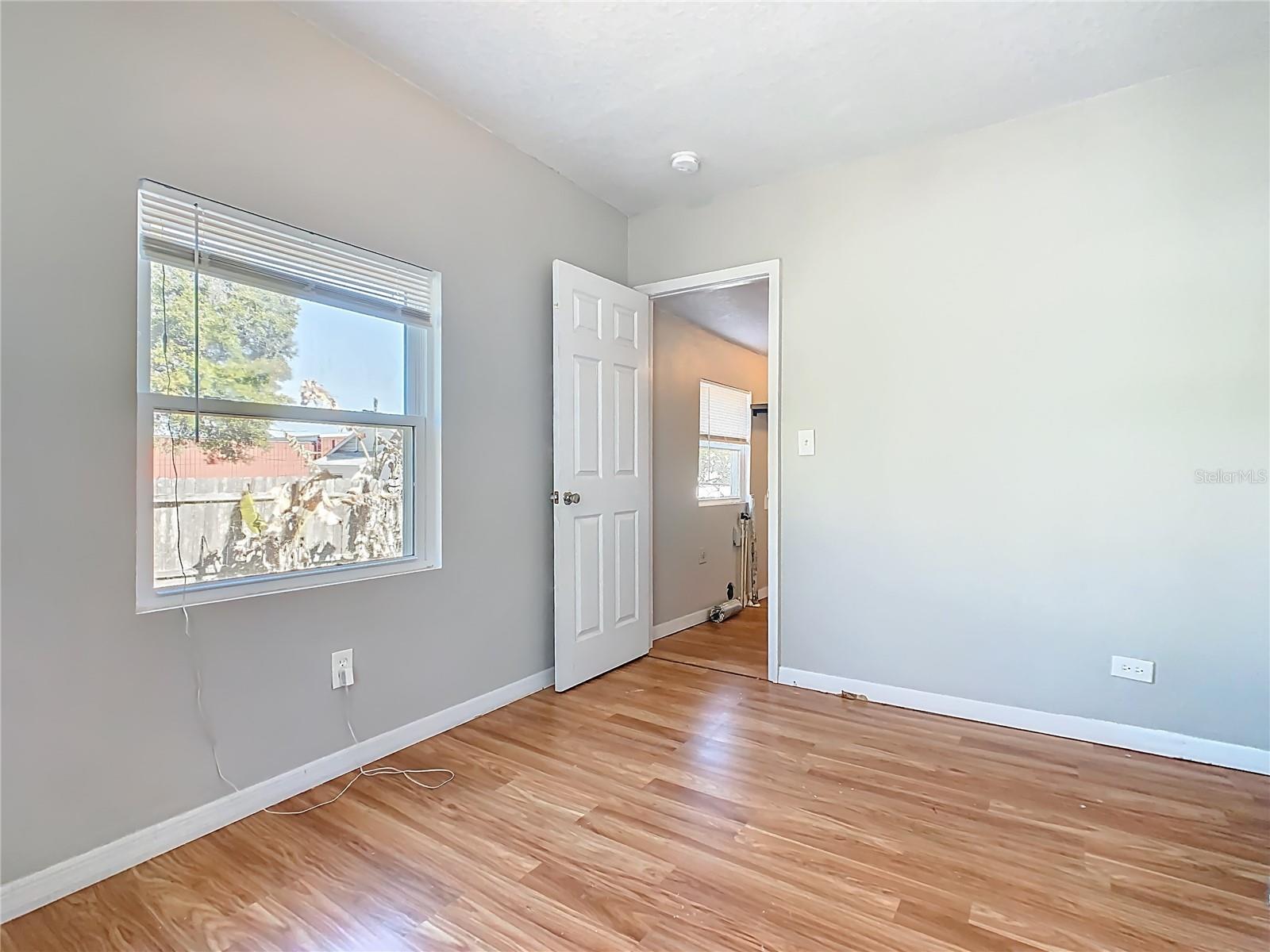 Image 22 of 43 For 1223 Sycamore Street