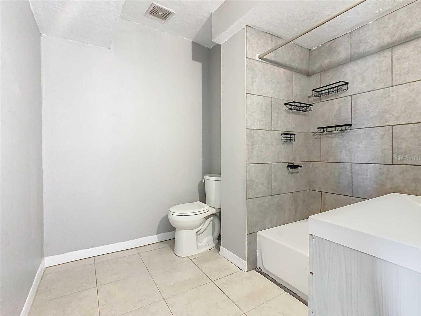 Image 26 of 43 For 1223 Sycamore Street