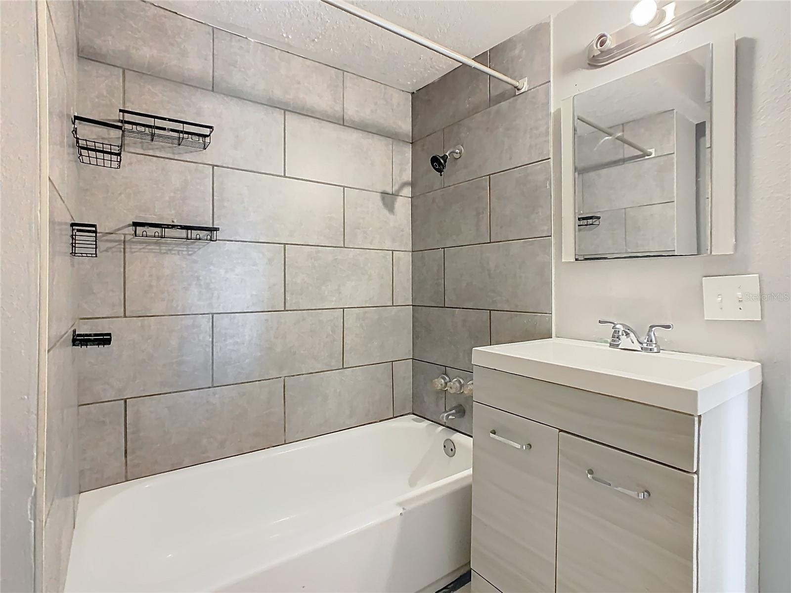 Image 28 of 43 For 1223 Sycamore Street