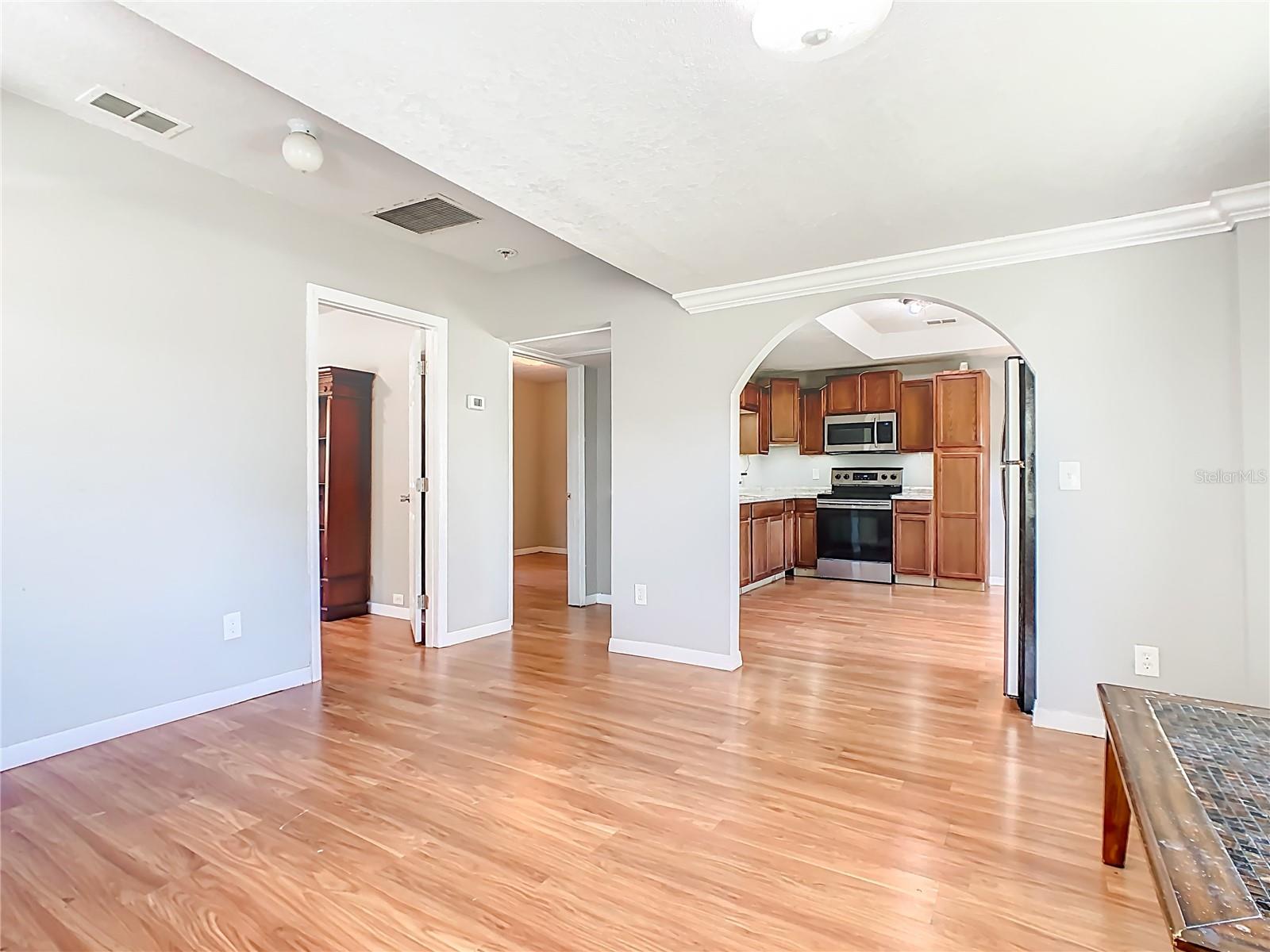 Image 8 of 43 For 1223 Sycamore Street