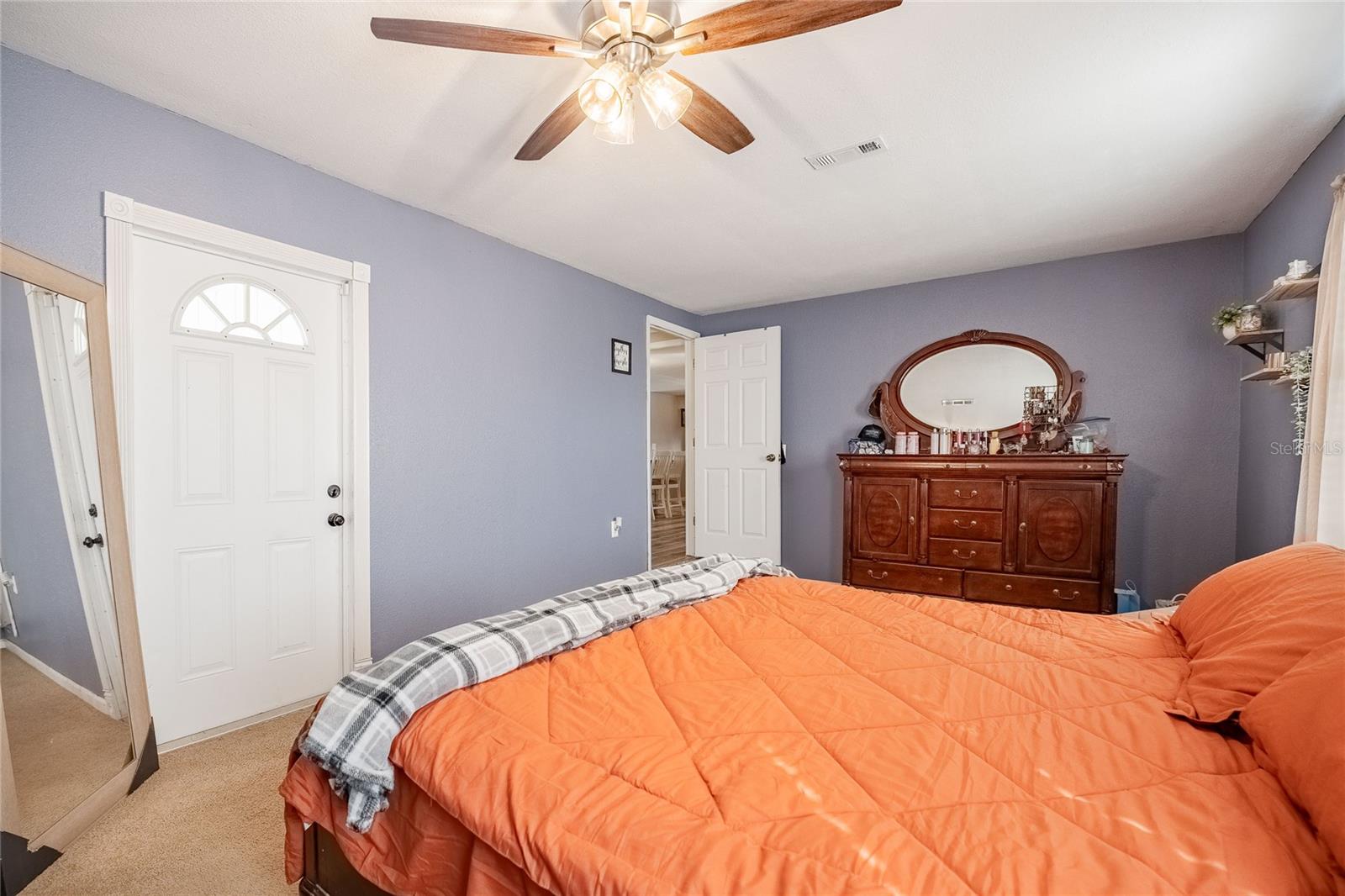 Image 17 of 38 For 729 Lake Avenue