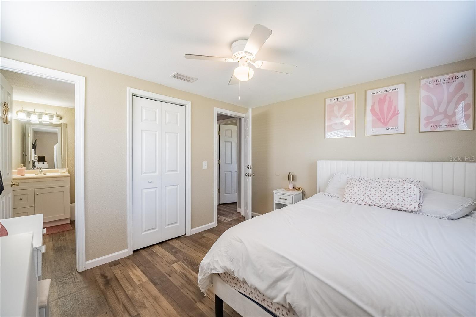 Image 27 of 38 For 729 Lake Avenue