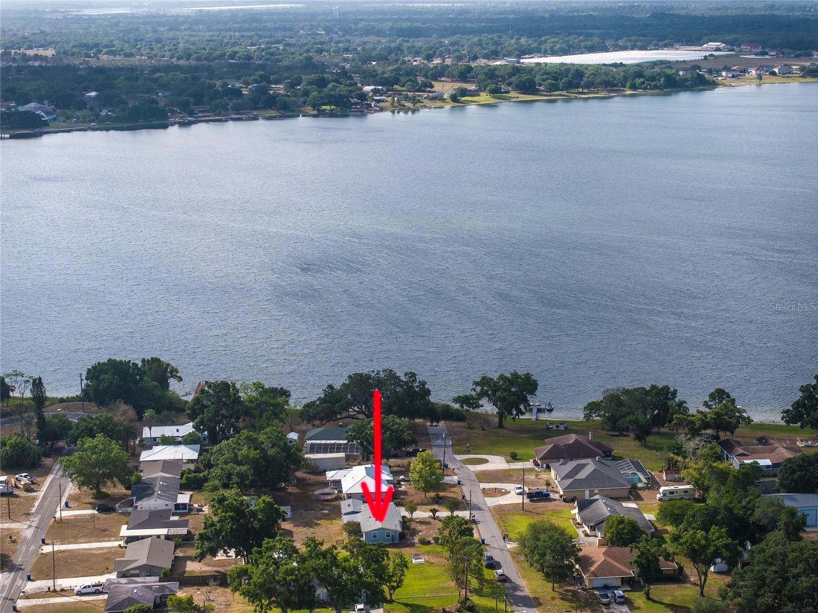 Image 3 of 38 For 729 Lake Avenue