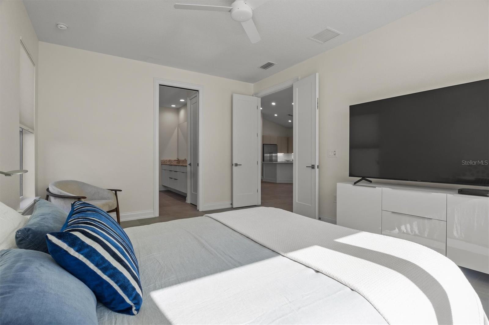 Image 20 of 67 For 7826 Lake James Boulevard