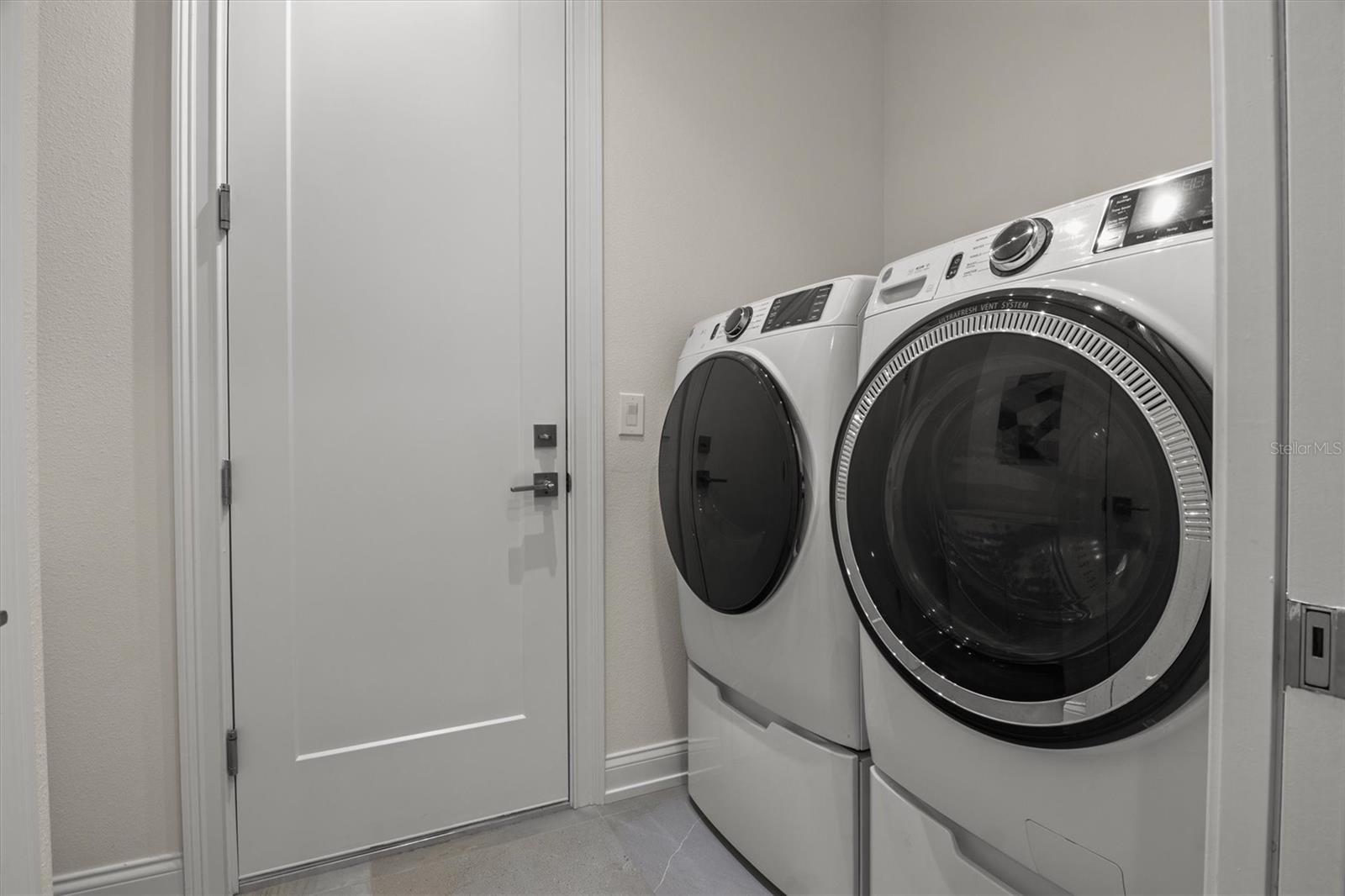 Image 32 of 67 For 7826 Lake James Boulevard