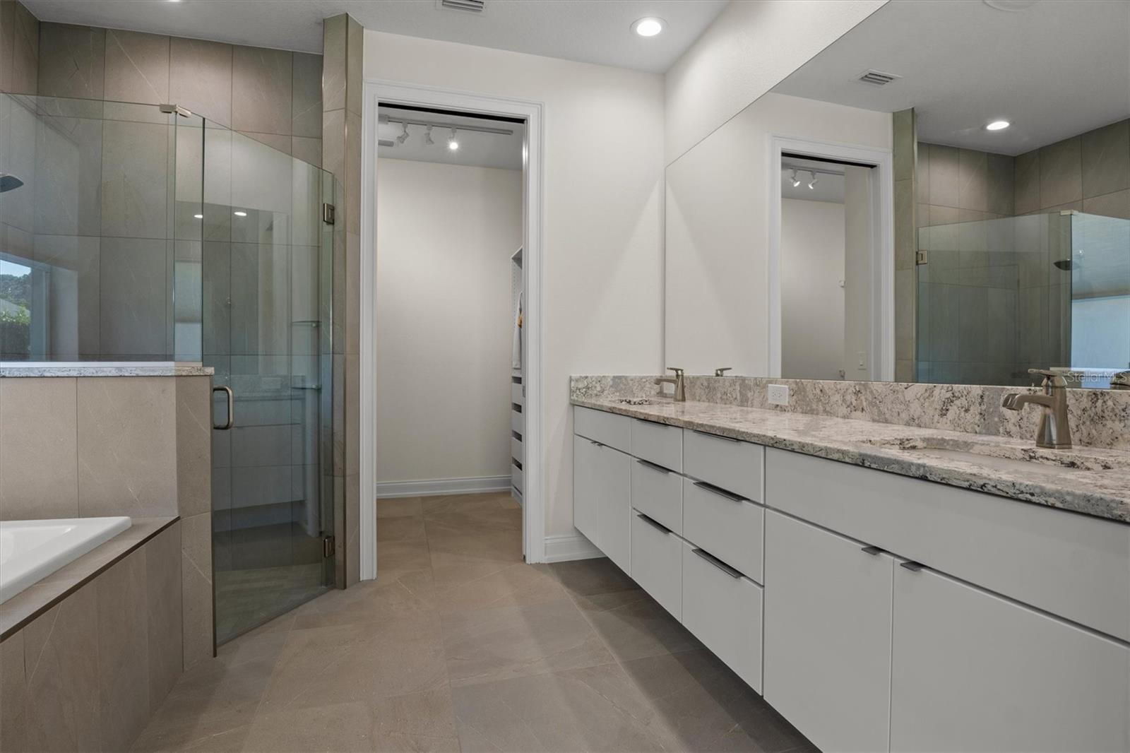 Image 5 of 67 For 7826 Lake James Boulevard