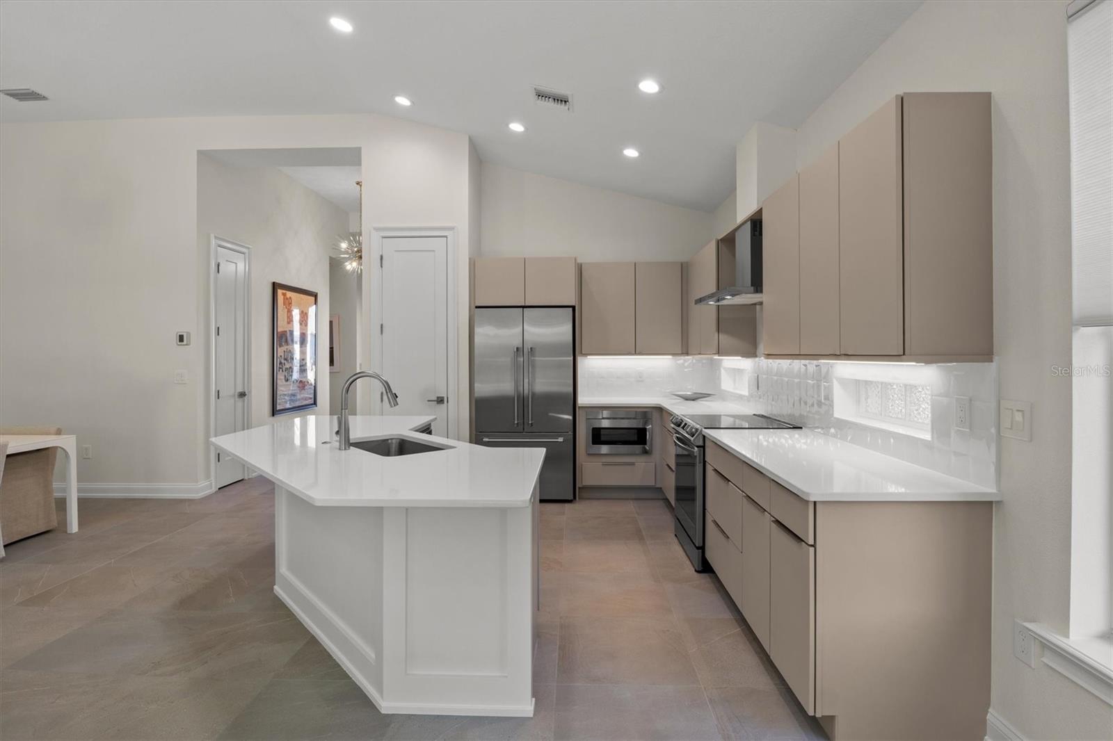 Image 9 of 67 For 7826 Lake James Boulevard