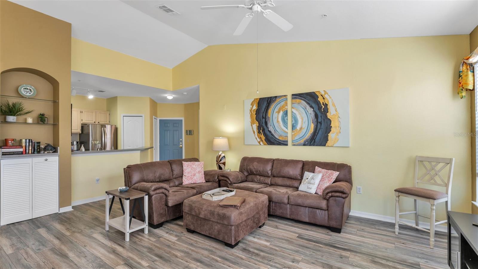 Image 17 of 50 For 8901 Legacy Court 201