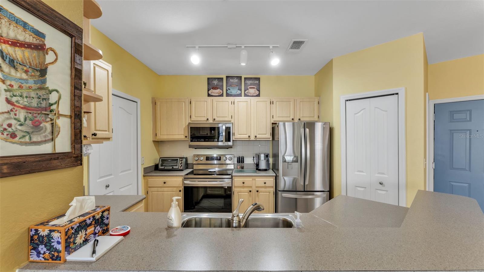 Image 22 of 50 For 8901 Legacy Court 201