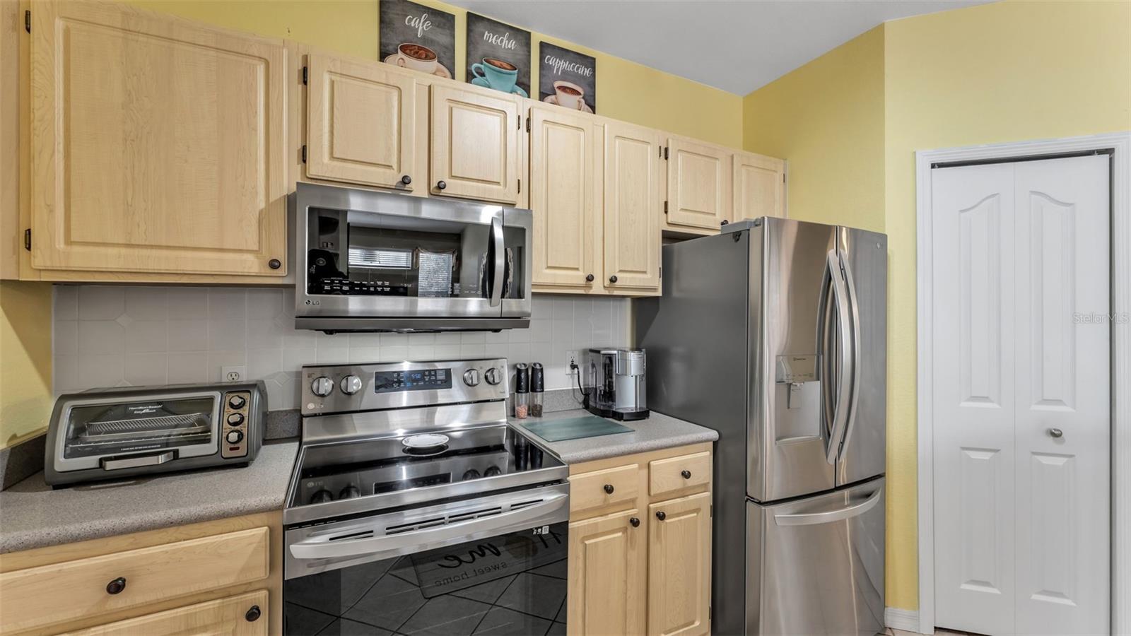 Image 23 of 50 For 8901 Legacy Court 201