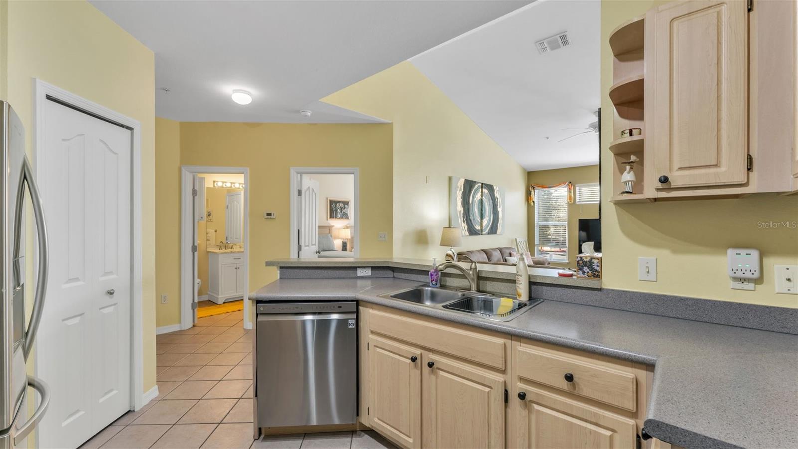 Image 24 of 50 For 8901 Legacy Court 201