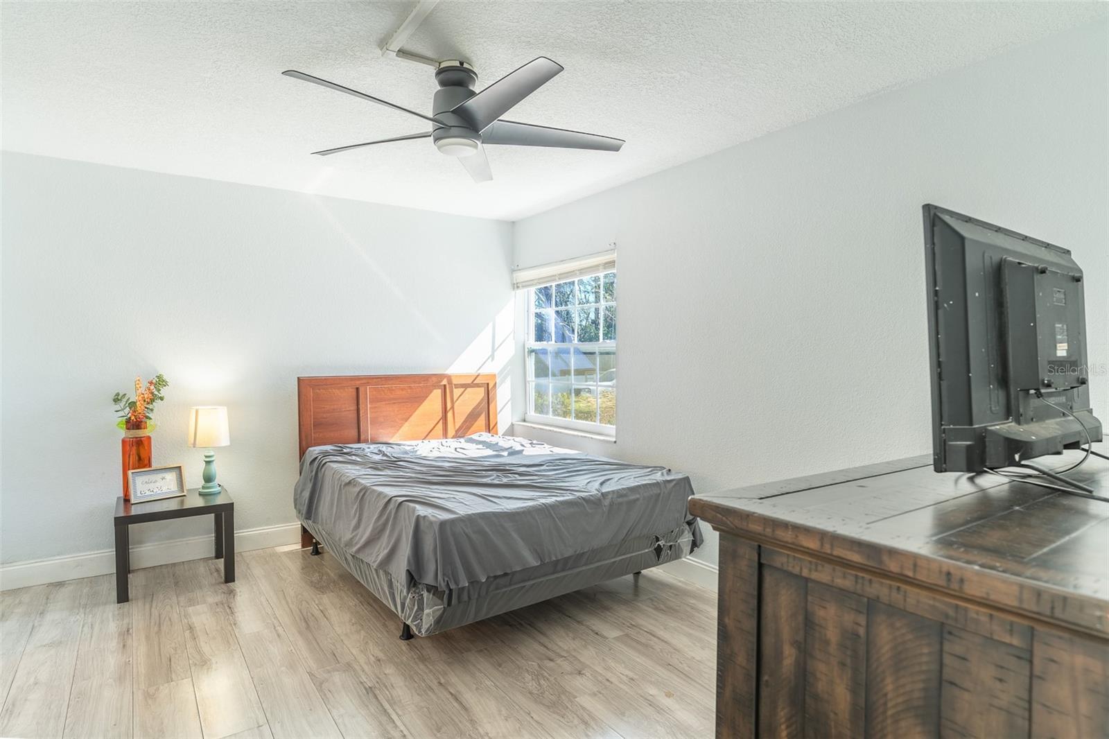 Image 7 of 13 For 1550 11th Street Ne D1