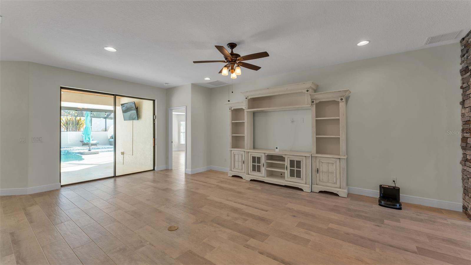 Image 10 of 66 For 3939 Sunset Lake Drive