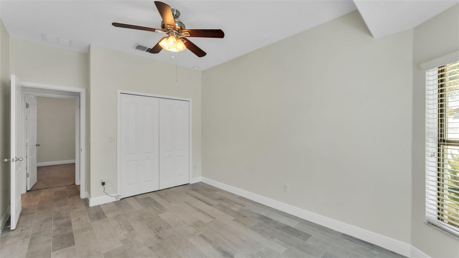 Image 21 of 66 For 3939 Sunset Lake Drive