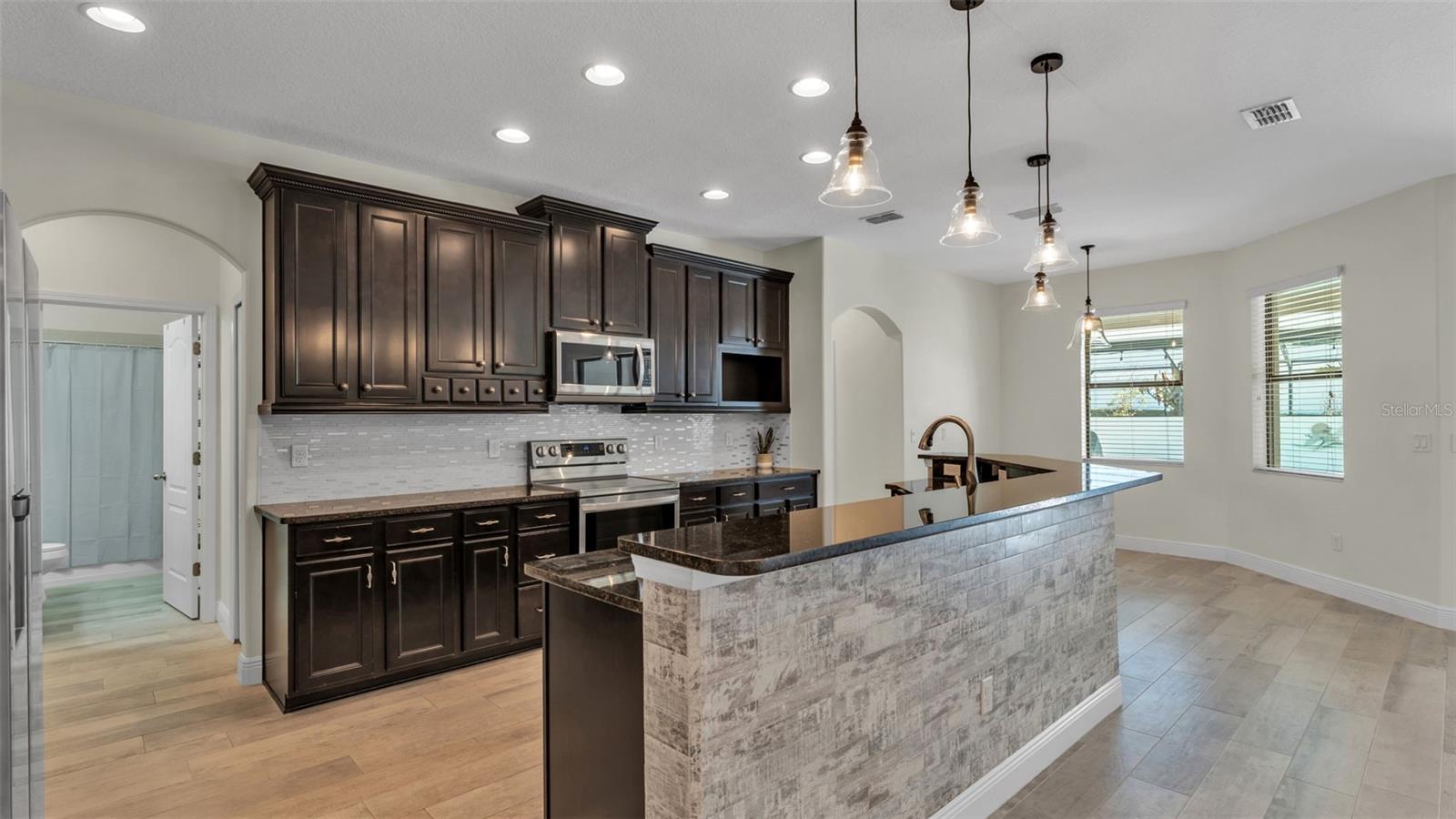 Image 26 of 66 For 3939 Sunset Lake Drive