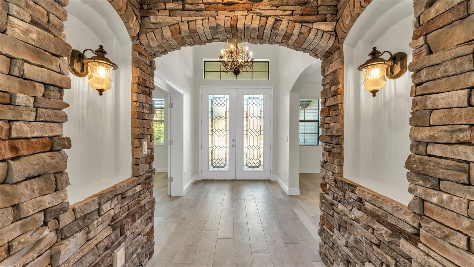 Image 4 of 66 For 3939 Sunset Lake Drive