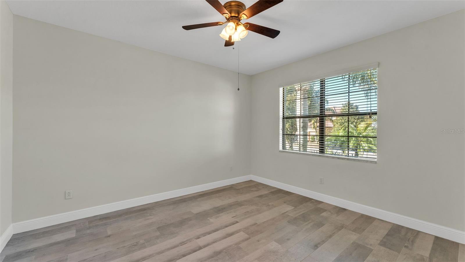 Image 6 of 66 For 3939 Sunset Lake Drive