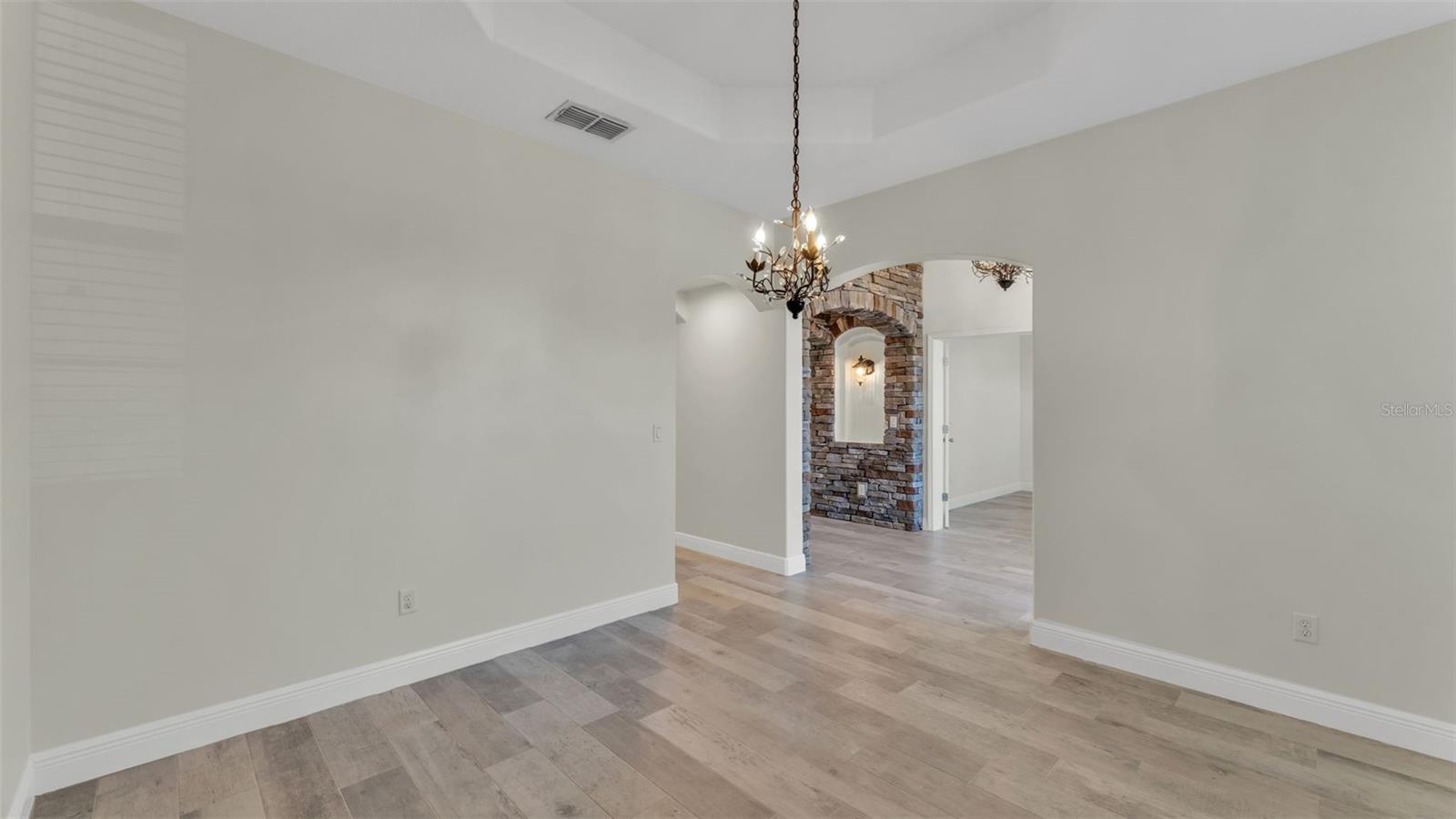 Image 7 of 66 For 3939 Sunset Lake Drive