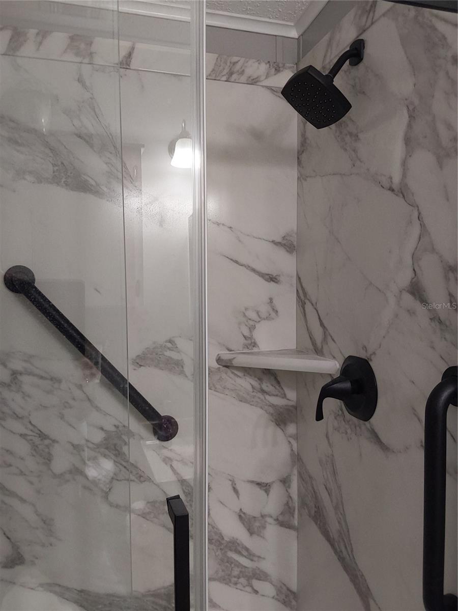 Image 13 of 26 For 6071 Southern Oaks Drive Se