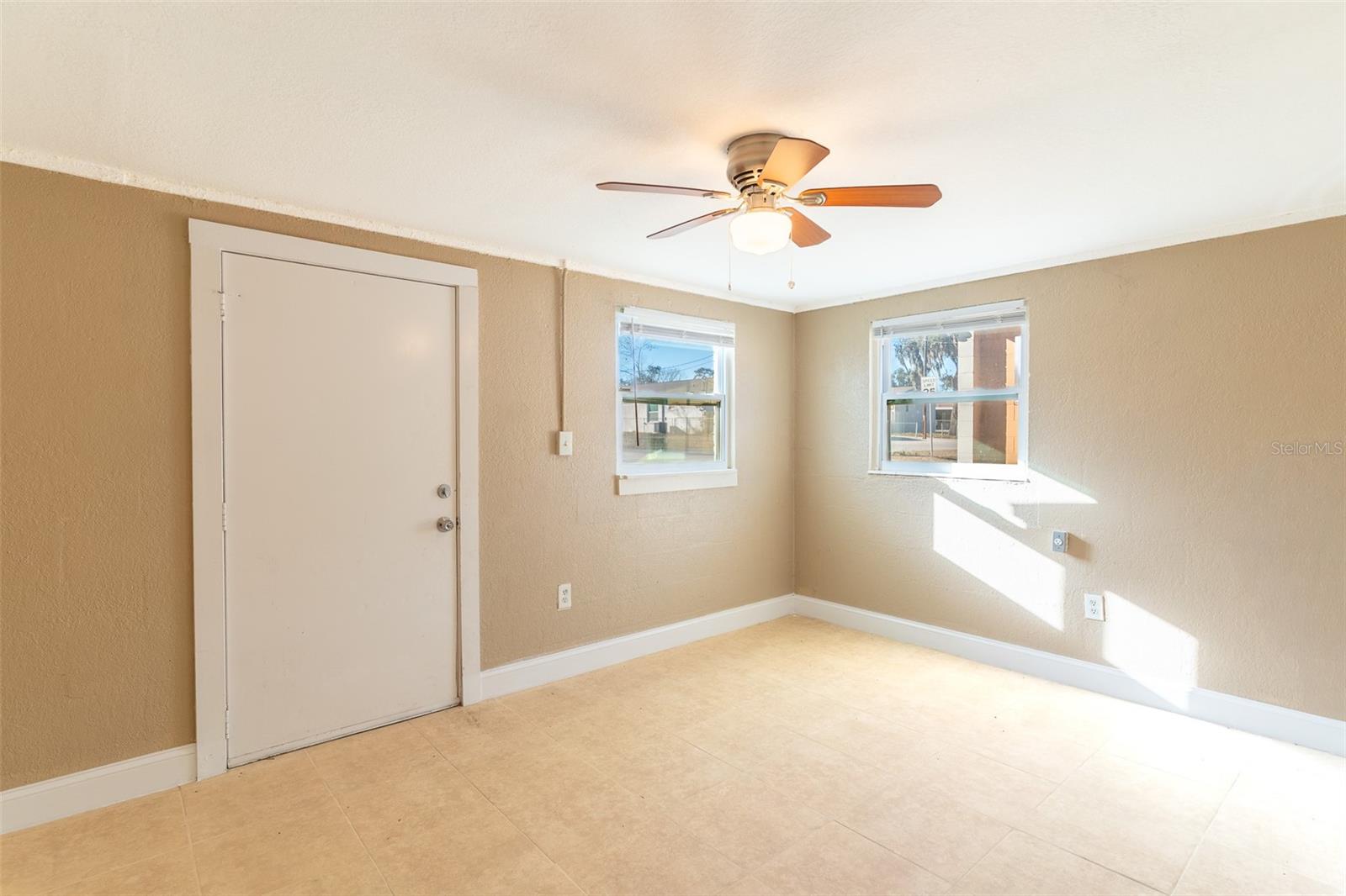 Image 3 of 11 For 114 Northside Drive 3