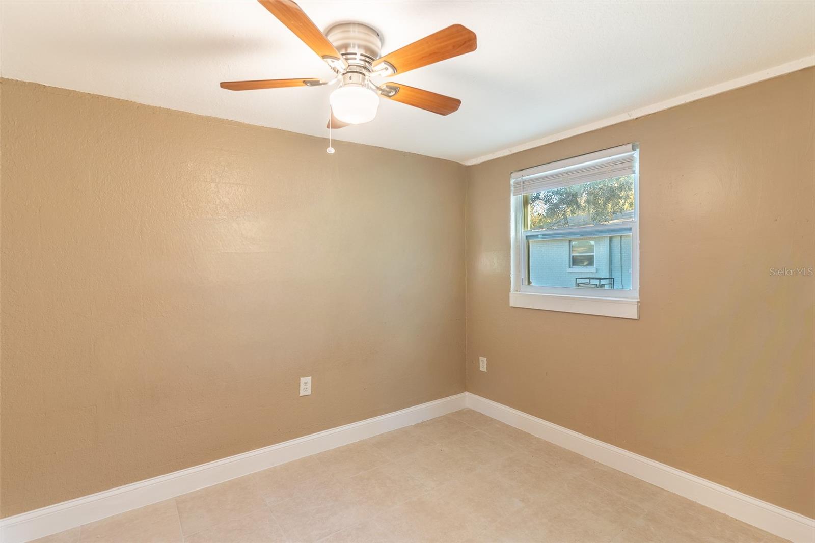 Image 7 of 11 For 114 Northside Drive 3