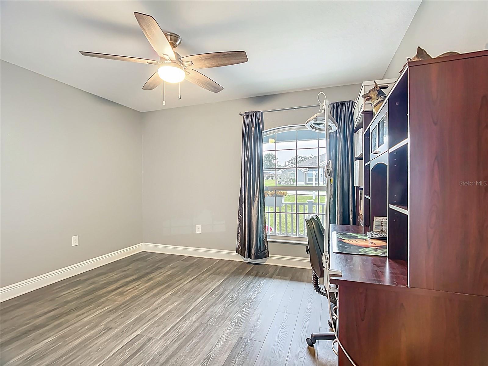 Image 28 of 49 For 1471 Eagle Crest Boulevard