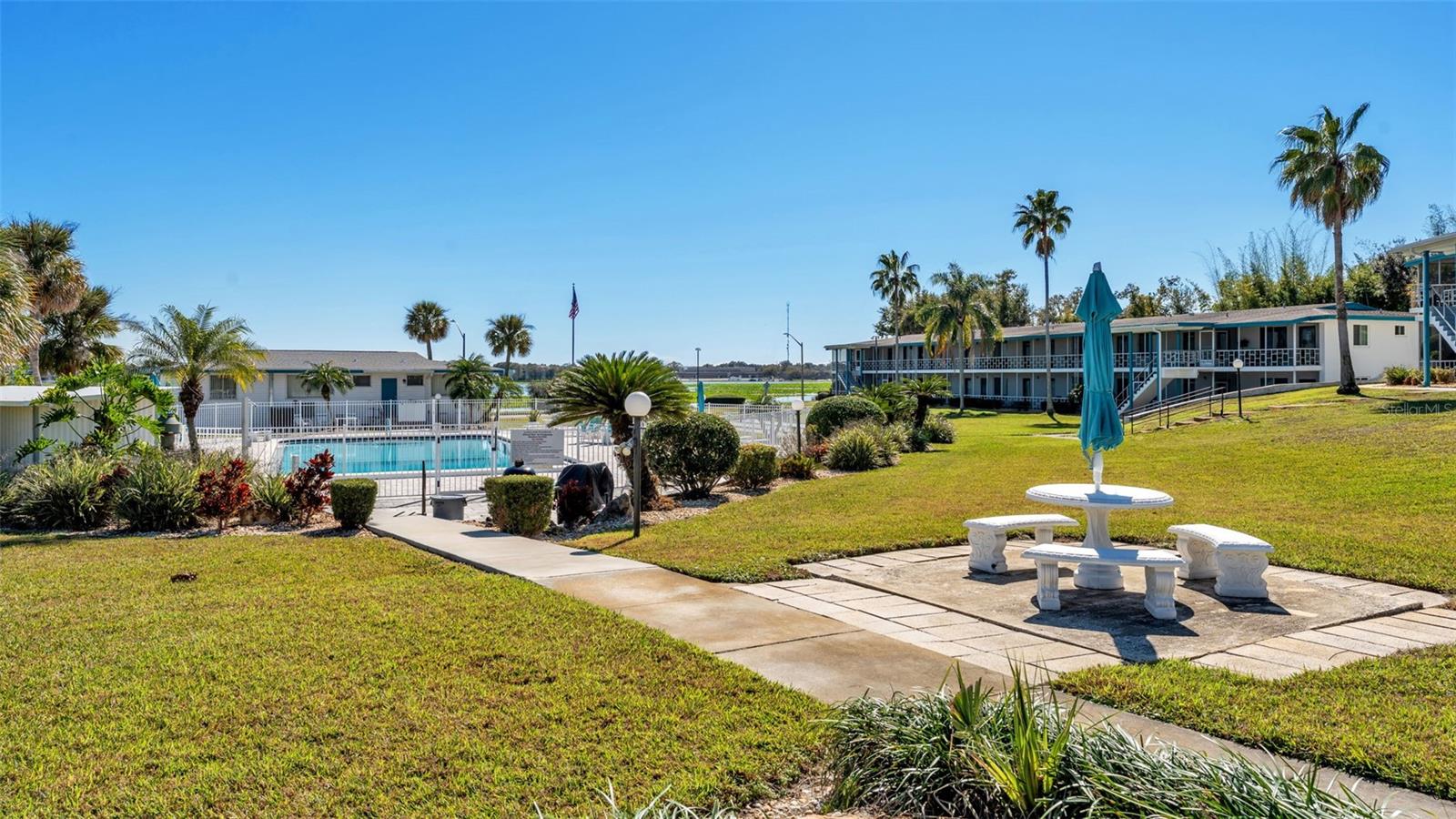 Image 19 of 26 For 1600 Lake Parker Drive C8