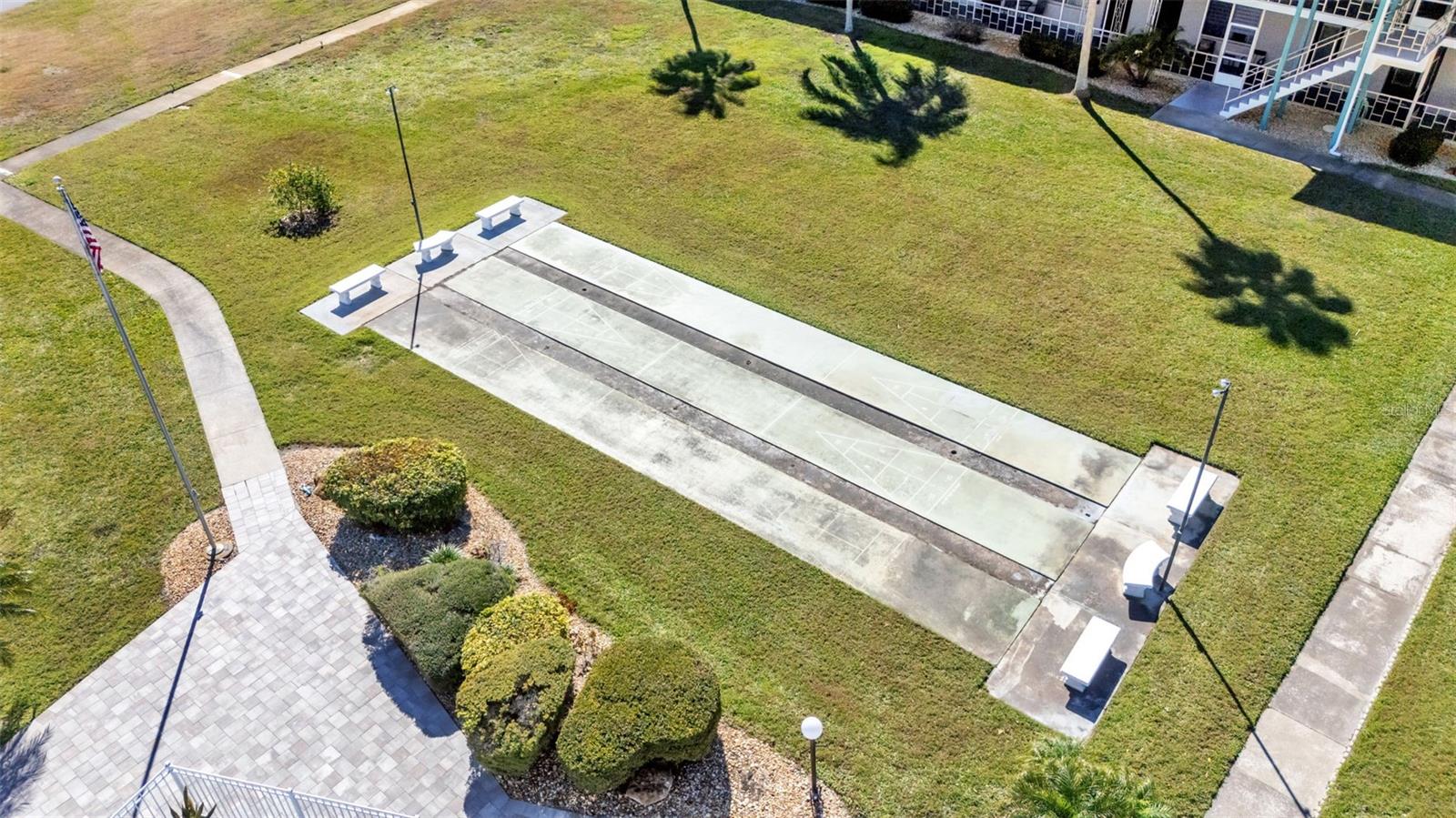 Image 23 of 26 For 1600 Lake Parker Drive C8