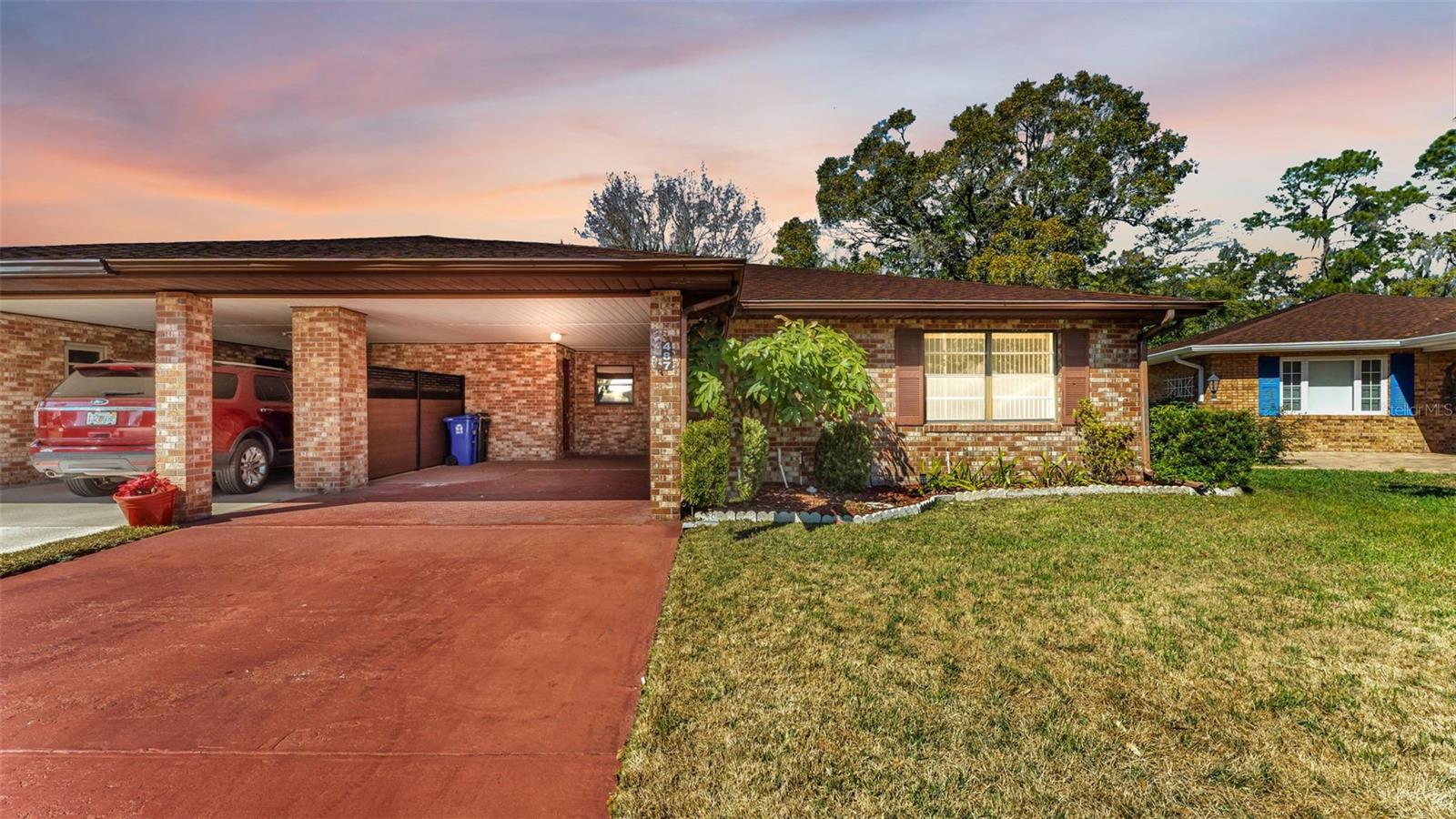 Image 2 of 38 For 487 Lake Carolyn Circle