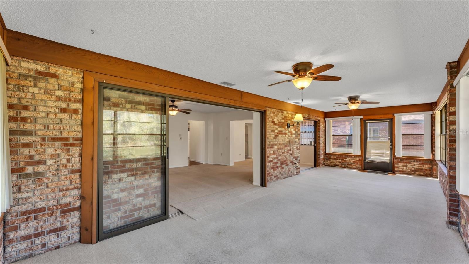 Image 30 of 38 For 487 Lake Carolyn Circle