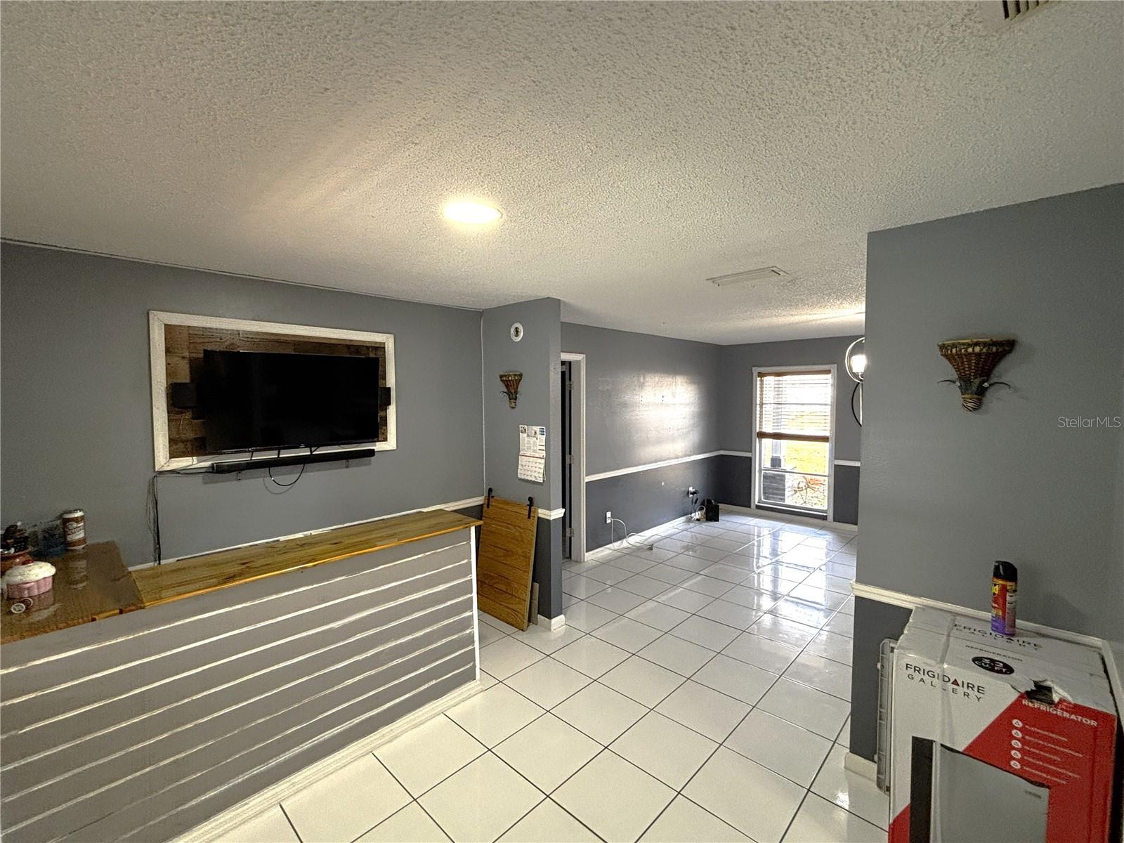 Image 10 of 47 For 2324 Creek Side Drive