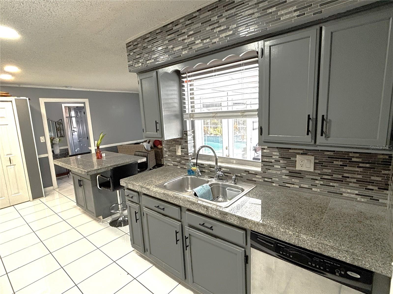 Image 18 of 47 For 2324 Creek Side Drive