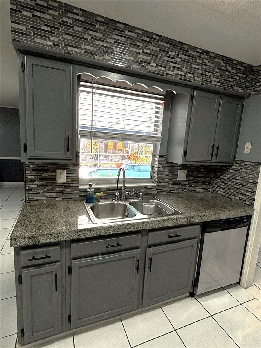 Image 19 of 47 For 2324 Creek Side Drive