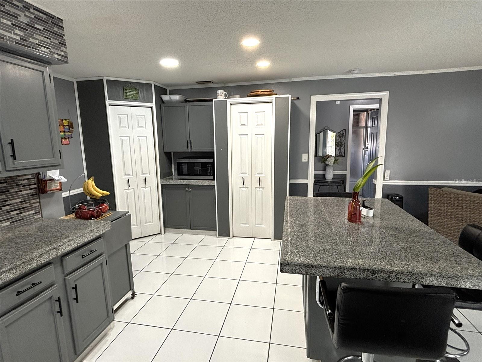 Image 21 of 47 For 2324 Creek Side Drive