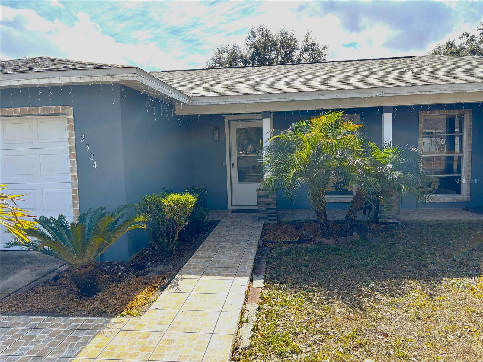 Image 4 of 47 For 2324 Creek Side Drive