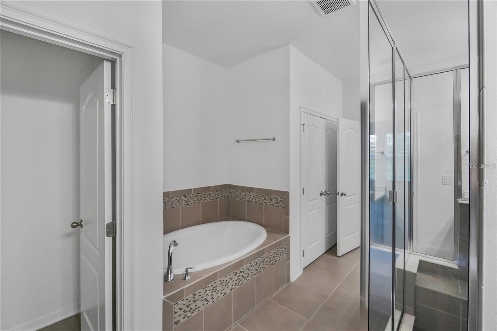 Image 17 of 33 For 7047 Oxbow Road